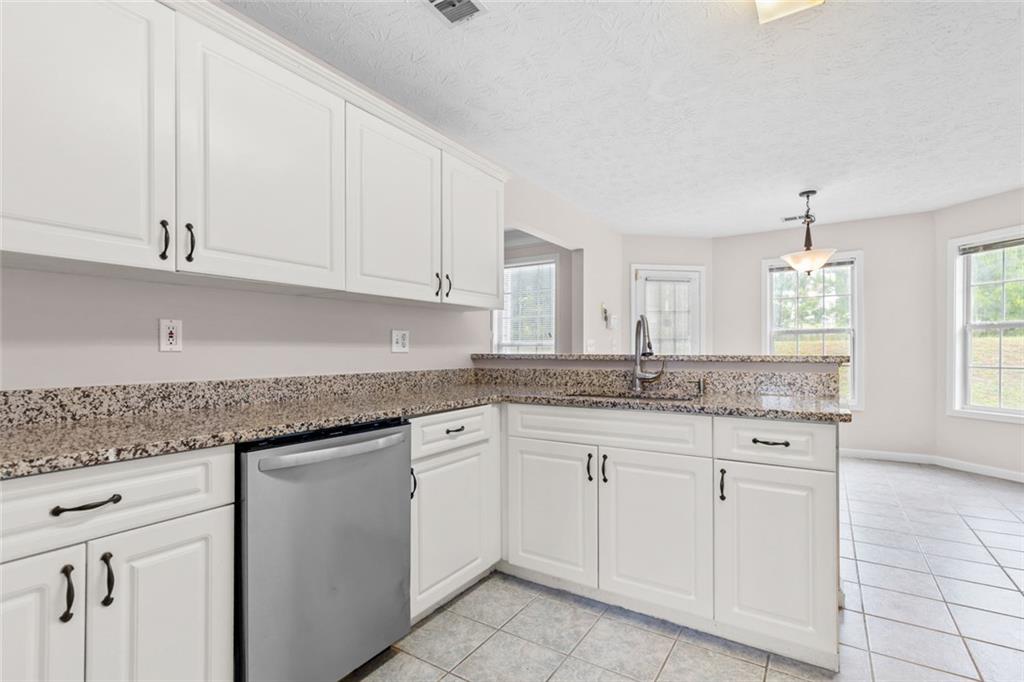 3854 Wheaton Court Snellville, GA 30039 - Photo 13 of 38