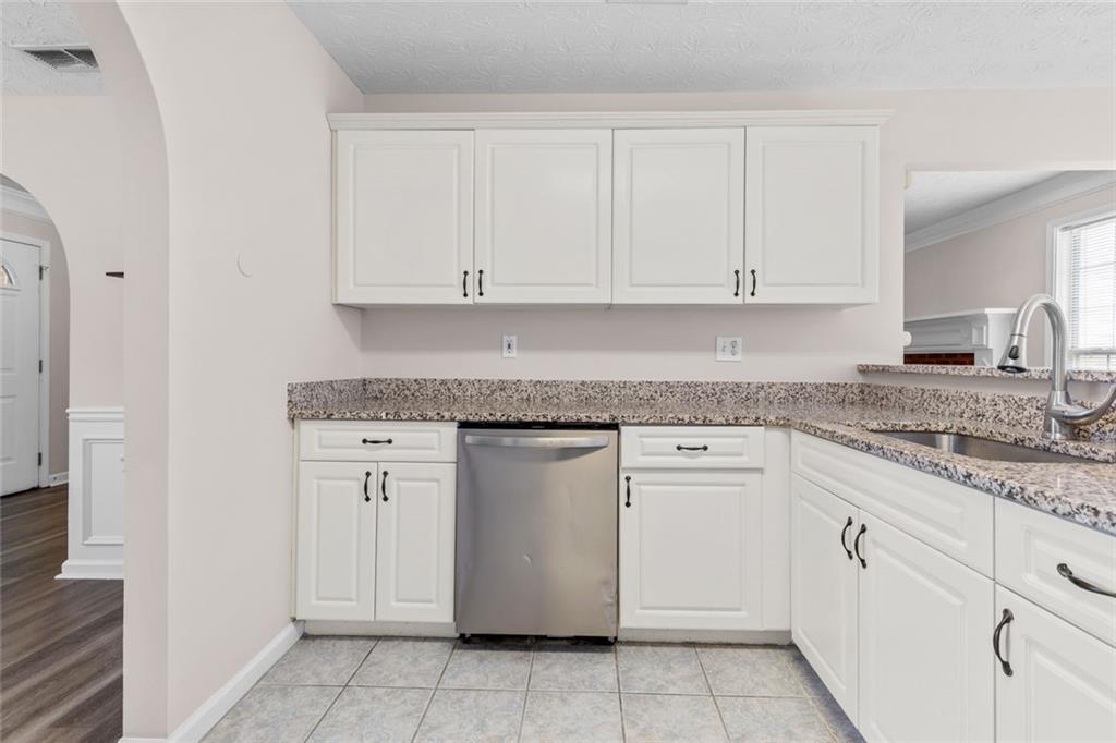 3854 Wheaton Court Snellville, GA 30039 - Photo 14 of 38