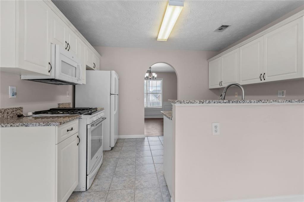 3854 Wheaton Court Snellville, GA 30039 - Photo 15 of 38
