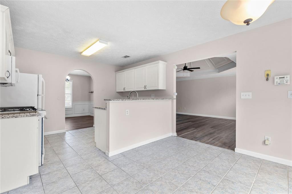 3854 Wheaton Court Snellville, GA 30039 - Photo 17 of 38