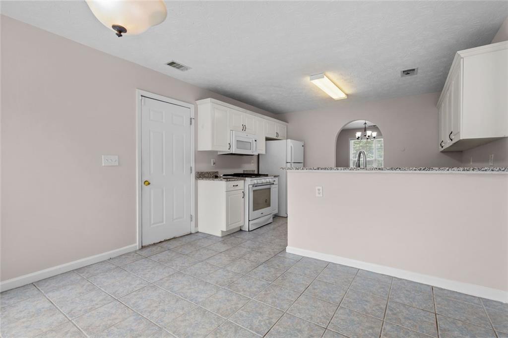 3854 Wheaton Court Snellville, GA 30039 - Photo 18 of 38