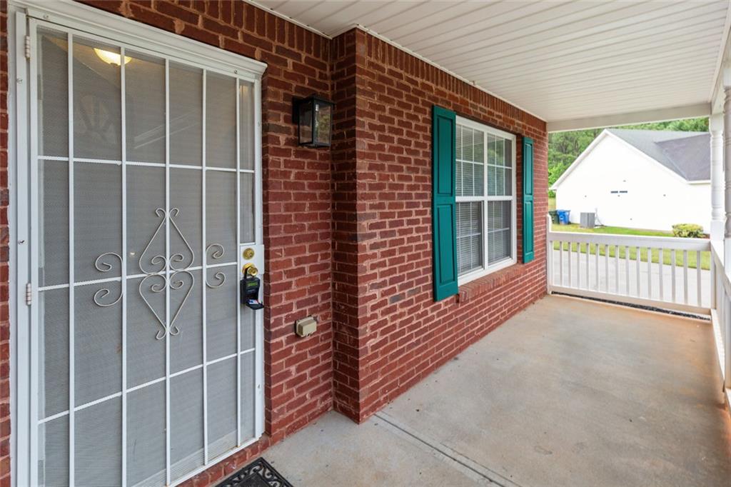3854 Wheaton Court Snellville, GA 30039 - Photo 2 of 38