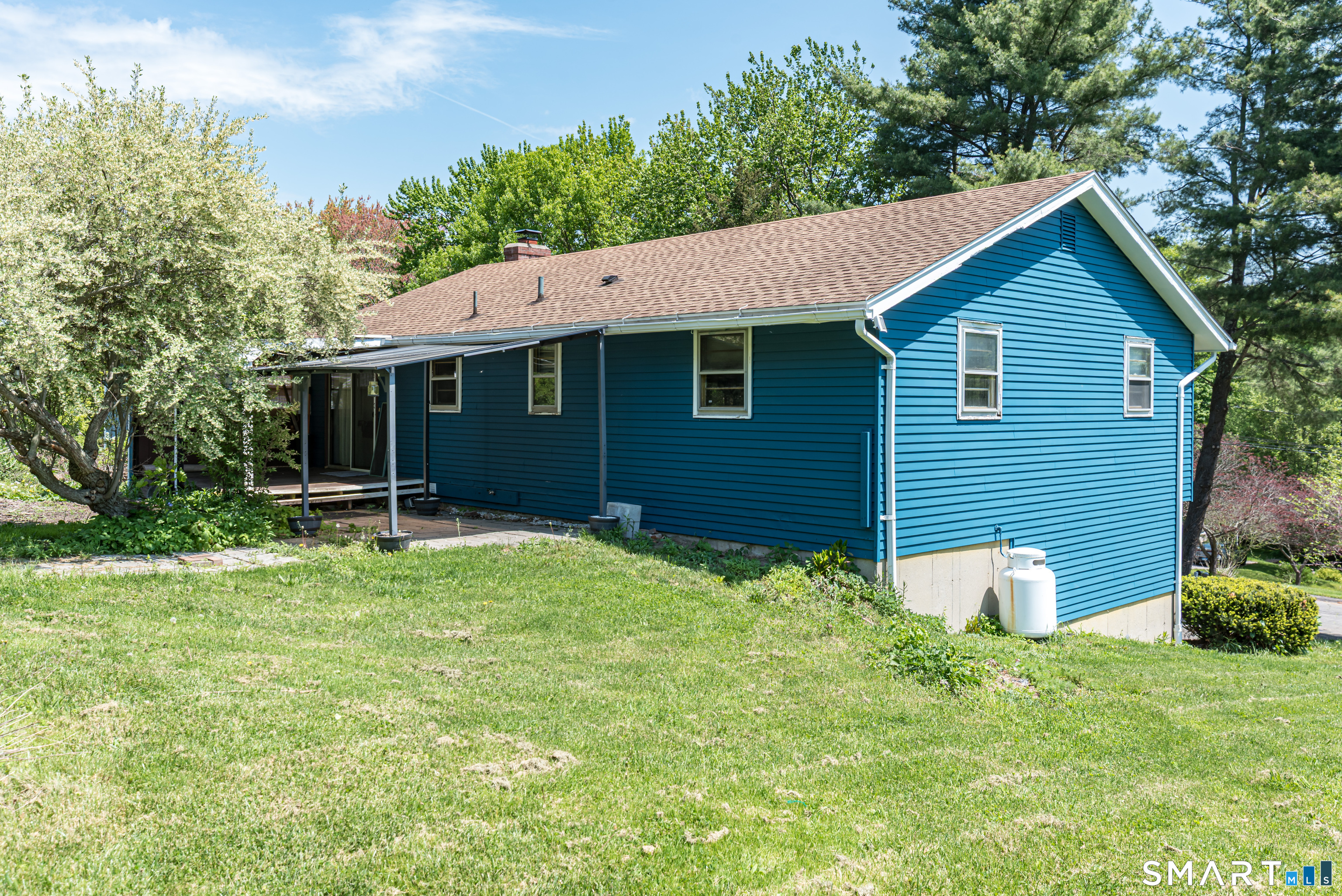 196 Humiston Circle Thomaston, CT 06787 - Photo 37 of 40