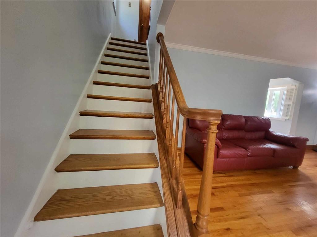 4971 Roberta Drive Pittsburgh, PA 15236 - Photo 11 of 27 a view of entryway