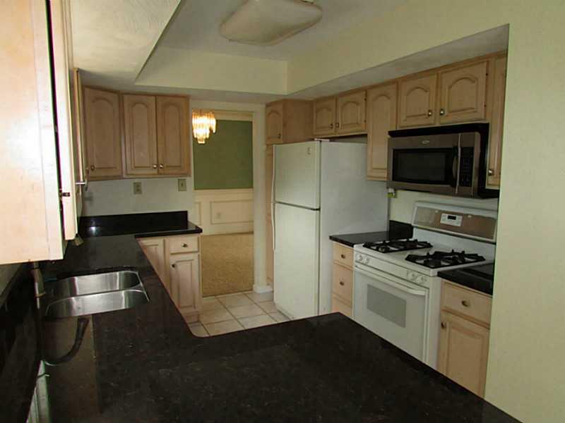 523 Howell Street Elizabeth, PA 15037 - Photo 13 of 25 Kitchen.