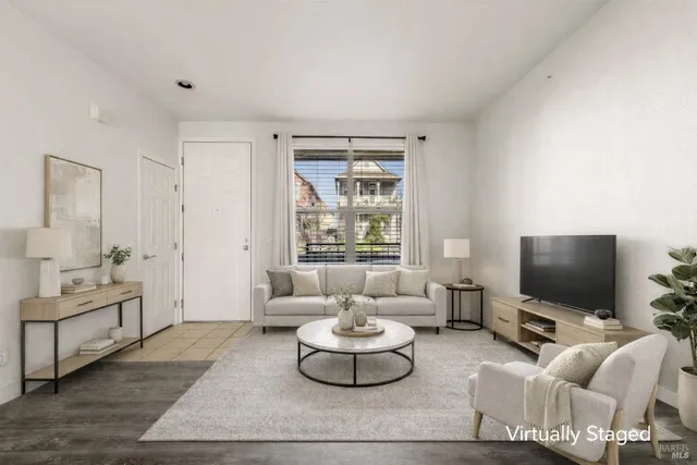 $410,000 | 3840 Martina Avenue, Unit 104, Santa Rosa, CA 95407