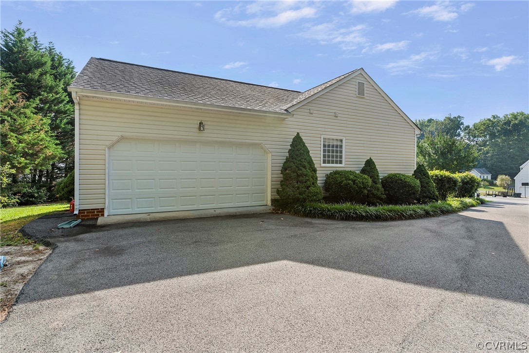 11908 Misty Spring Court Midlothian, VA 23112 - Photo 27 of 30 Gallery Image 27