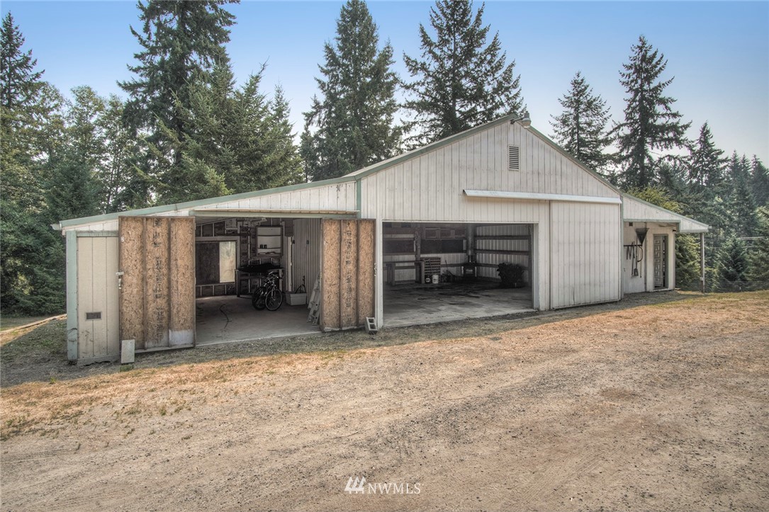 9555 Banner Road Southeast Port Orchard, WA 98367 - Photo 2 of 37 Gallery Image 2