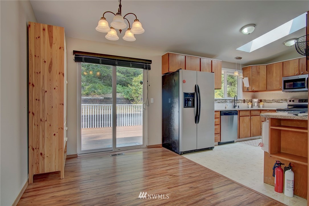 9555 Banner Road Southeast Port Orchard, WA 98367 - Photo 11 of 37 Gallery Image 11