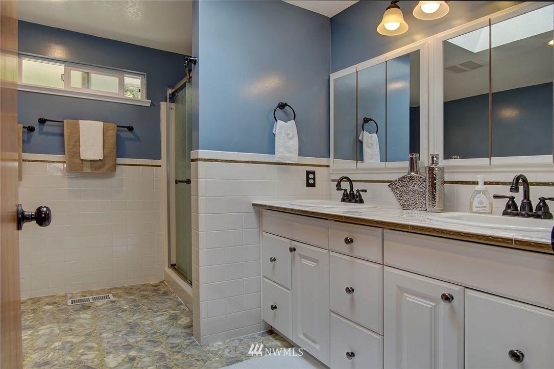 9555 Banner Road Southeast Port Orchard, WA 98367 - Photo 18 of 37 Gallery Image 18