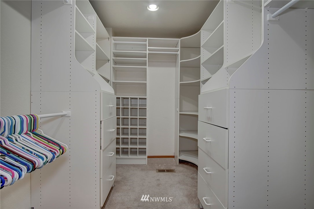 9555 Banner Road Southeast Port Orchard, WA 98367 - Photo 20 of 37 Gallery Image 20