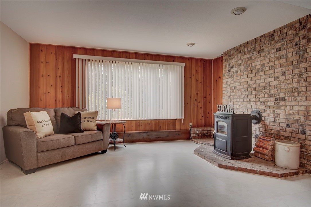 9555 Banner Road Southeast Port Orchard, WA 98367 - Photo 23 of 37 Gallery Image 23