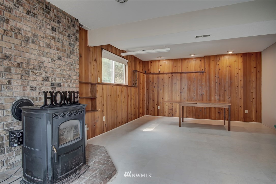 9555 Banner Road Southeast Port Orchard, WA 98367 - Photo 24 of 37 Gallery Image 24