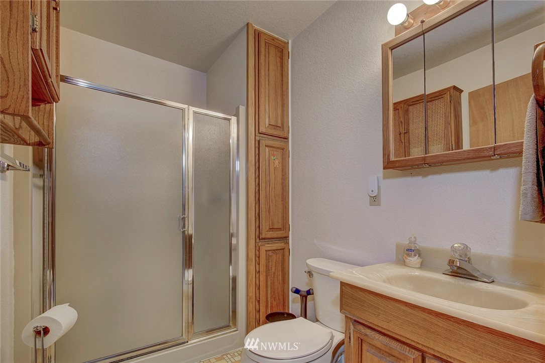 9555 Banner Road Southeast Port Orchard, WA 98367 - Photo 27 of 37 Gallery Image 27
