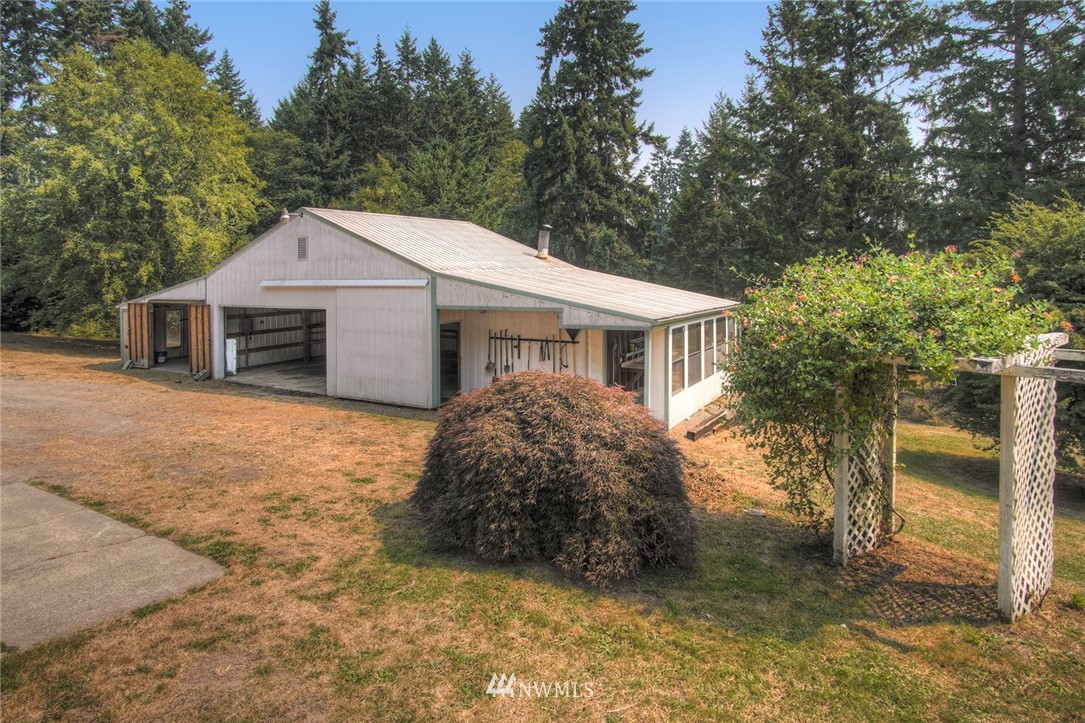 9555 Banner Road Southeast Port Orchard, WA 98367 - Photo 7 of 37 Gallery Image 7