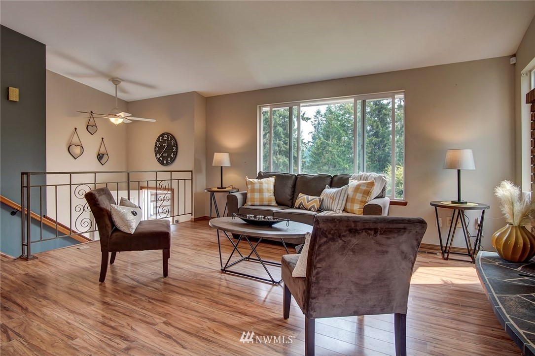 9555 Banner Road Southeast Port Orchard, WA 98367 - Photo 10 of 37 Gallery Image 10