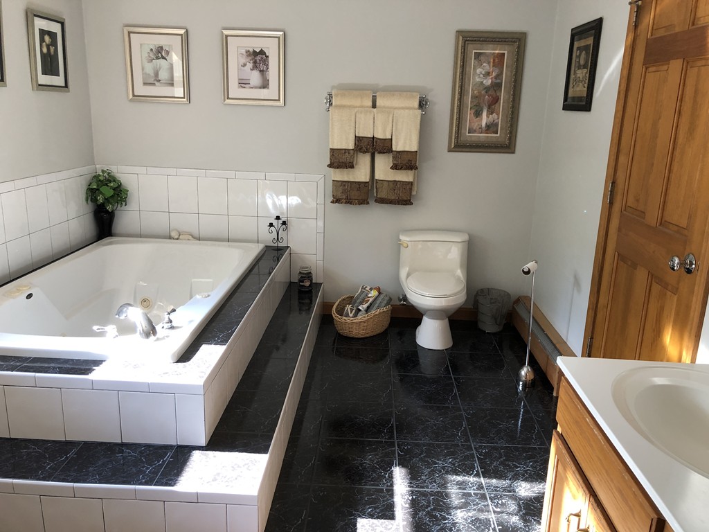 33 Division Road Westport, MA 02790 - Photo 20 of 30 Gallery Image 20