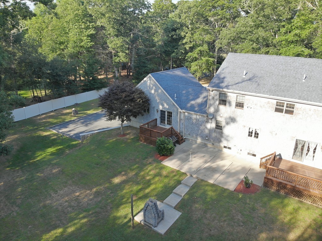 33 Division Road Westport, MA 02790 - Photo 4 of 30 Gallery Image 4