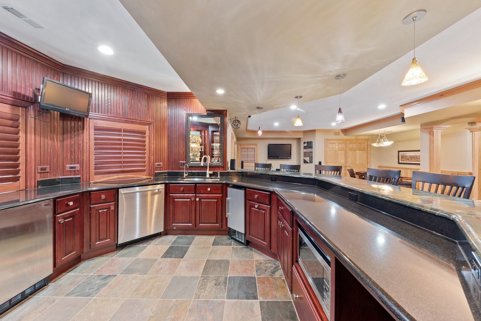 776 North Inverway Road Inverness, IL 60067 - Photo 22 of 31 a large kitchen with stainless steel appliances lots of counter top space