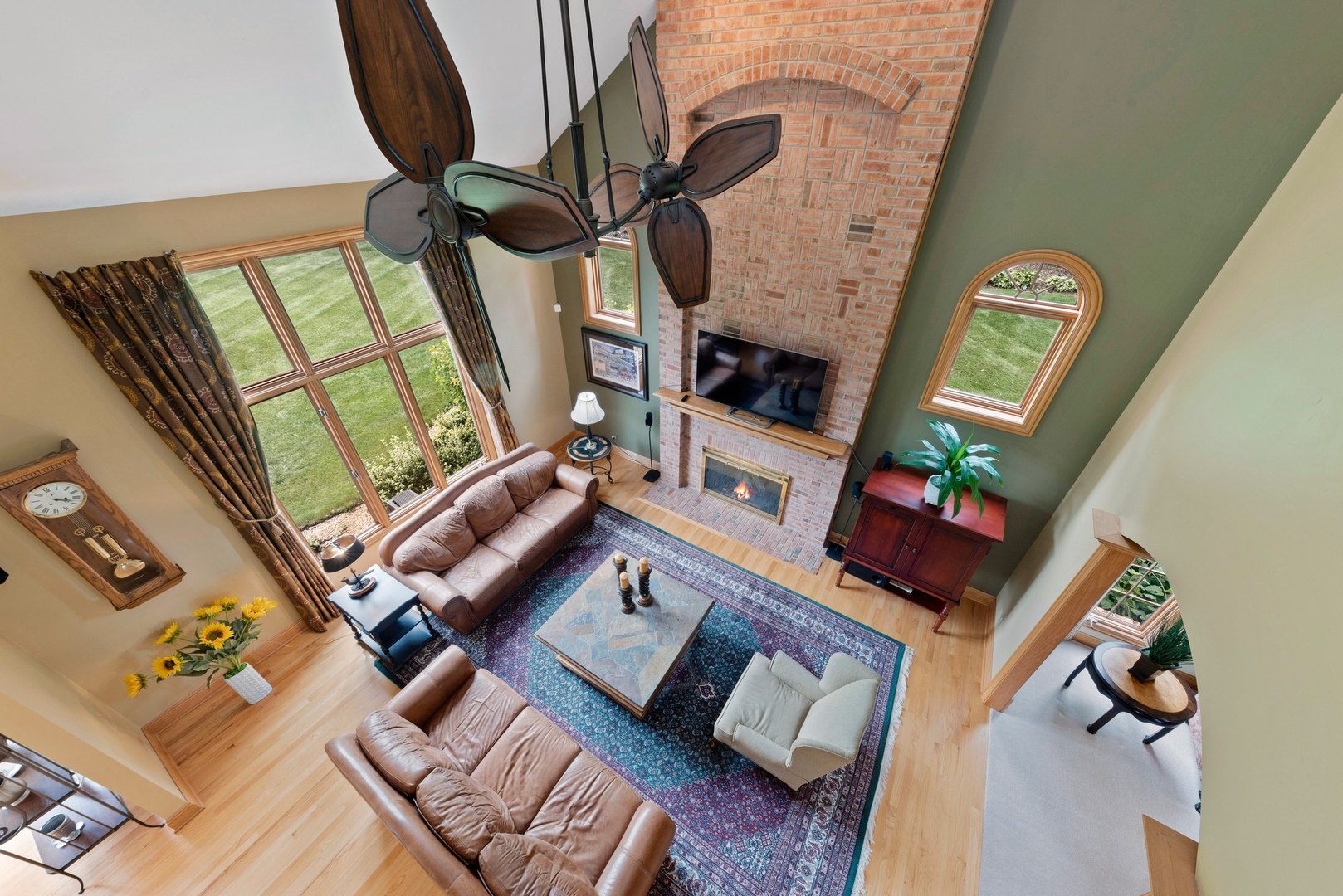 776 North Inverway Road Inverness, IL 60067 - Photo 9 of 31 a living room with furniture and a floor to ceiling window