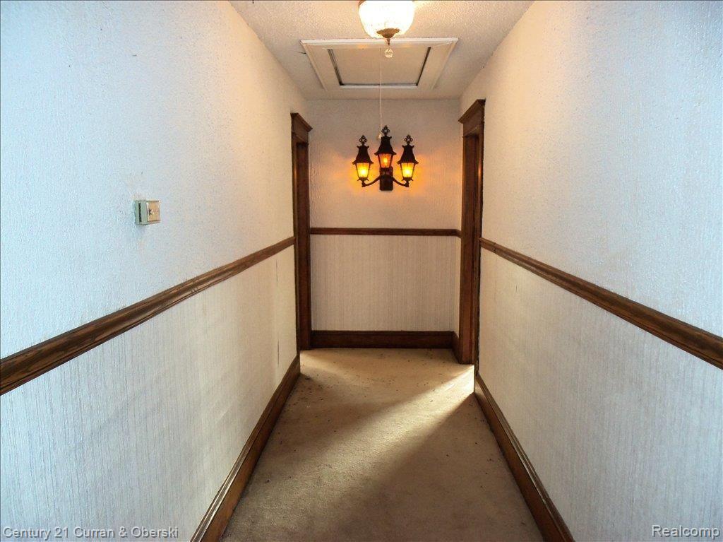 28204 King Road Romulus, MI 48174 - Photo 24 of 24 Main Hall Upstairs.new