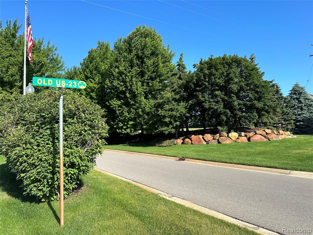 20 Tipperary Trail Fenton, MI 48430 - Photo 3 of 6