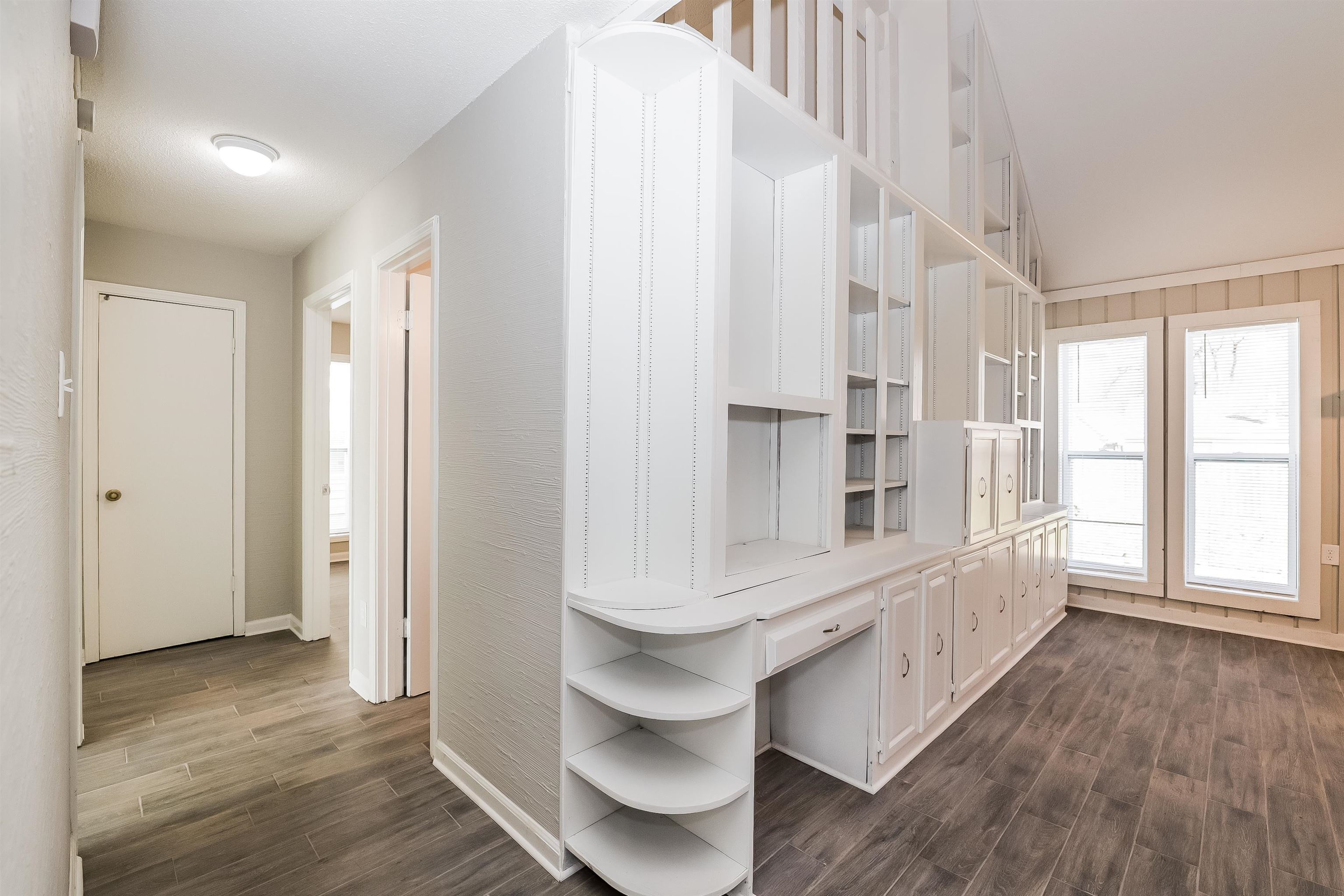 3054 Ridgeway Road Memphis, TN 38115 - Photo 13 of 17 a view of an entryway with wooden floor