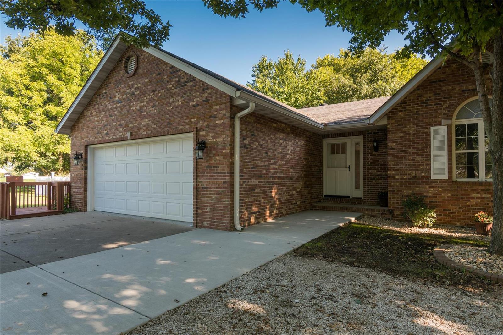 12817 North Ridge Drive Highland, IL 62249 - Photo 1 of 42