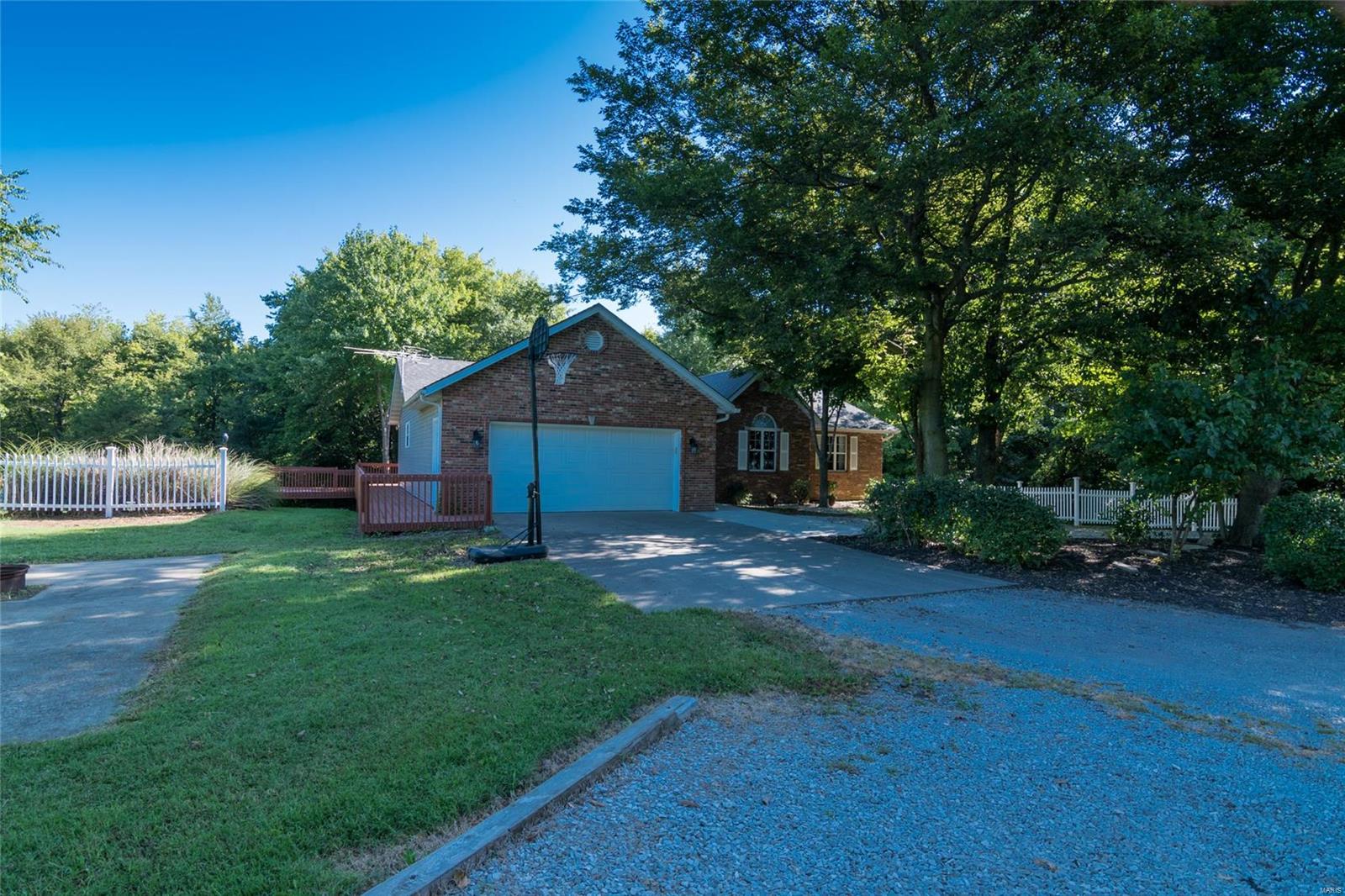 12817 North Ridge Drive Highland, IL 62249 - Photo 2 of 42
