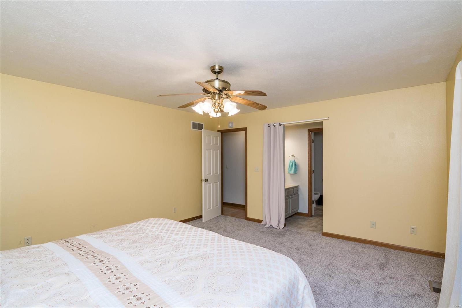 12817 North Ridge Drive Highland, IL 62249 - Photo 14 of 42