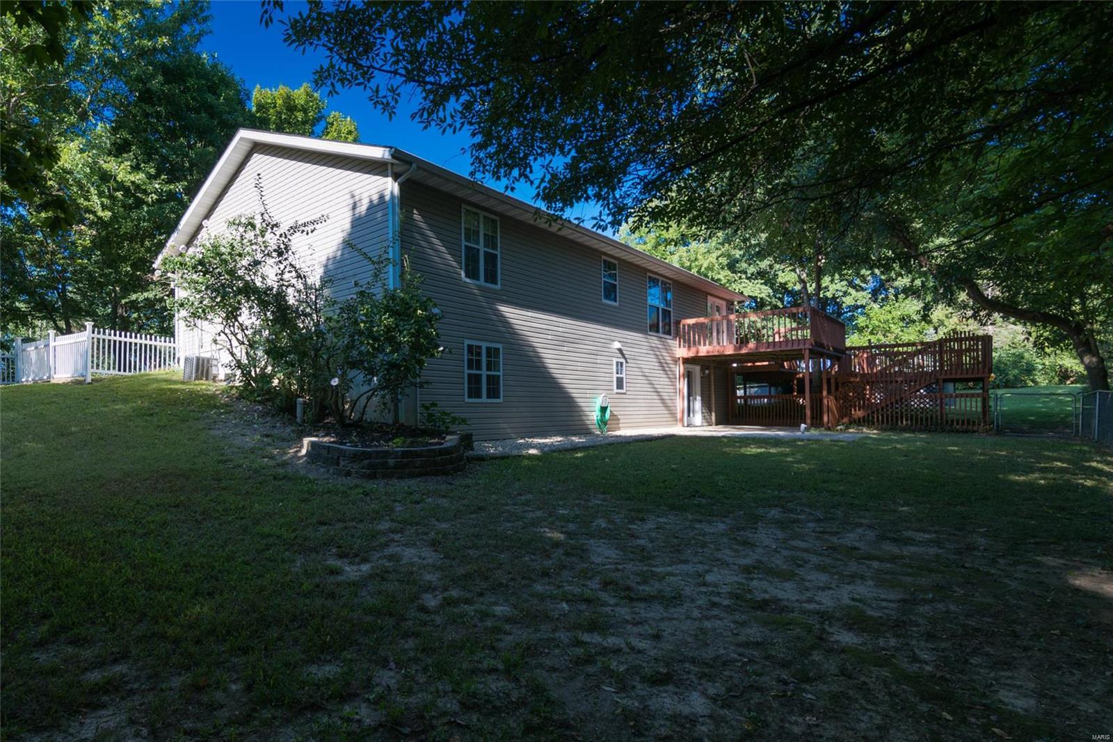 12817 North Ridge Drive Highland, IL 62249 - Photo 39 of 42
