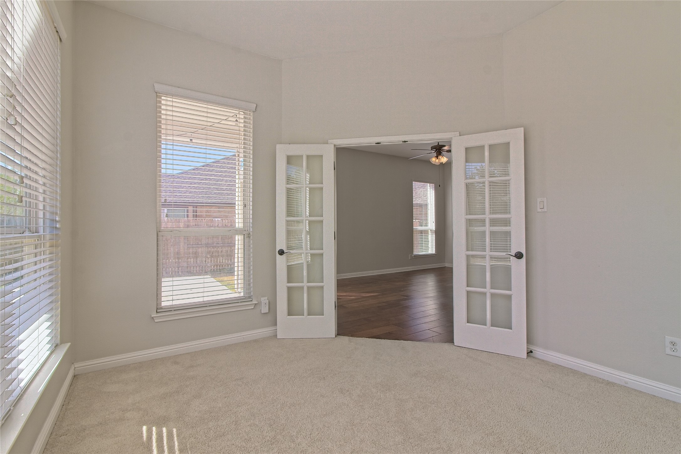 3618 Penelope Way Round Rock, TX 78665 - Photo 17 of 36 an empty room with windows and closet