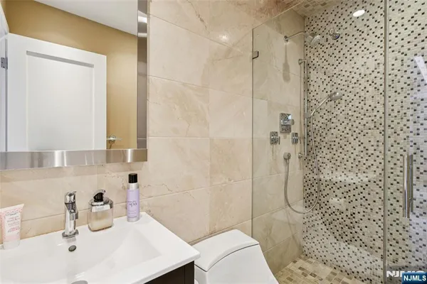 $4,500 | 161 Pond Drive, Unit 13E, Washington Township, NJ 07676