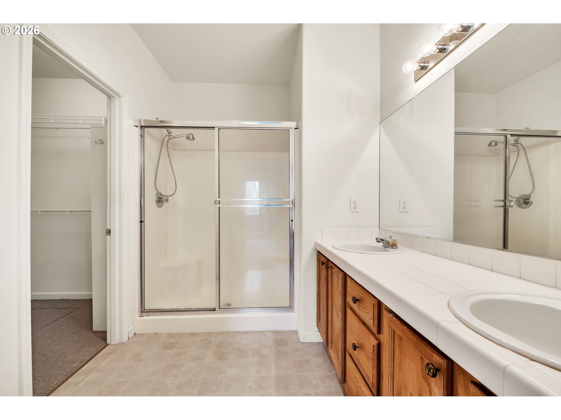 1493 Adelman Loop Eugene, OR 97402 - Photo 15 of 39