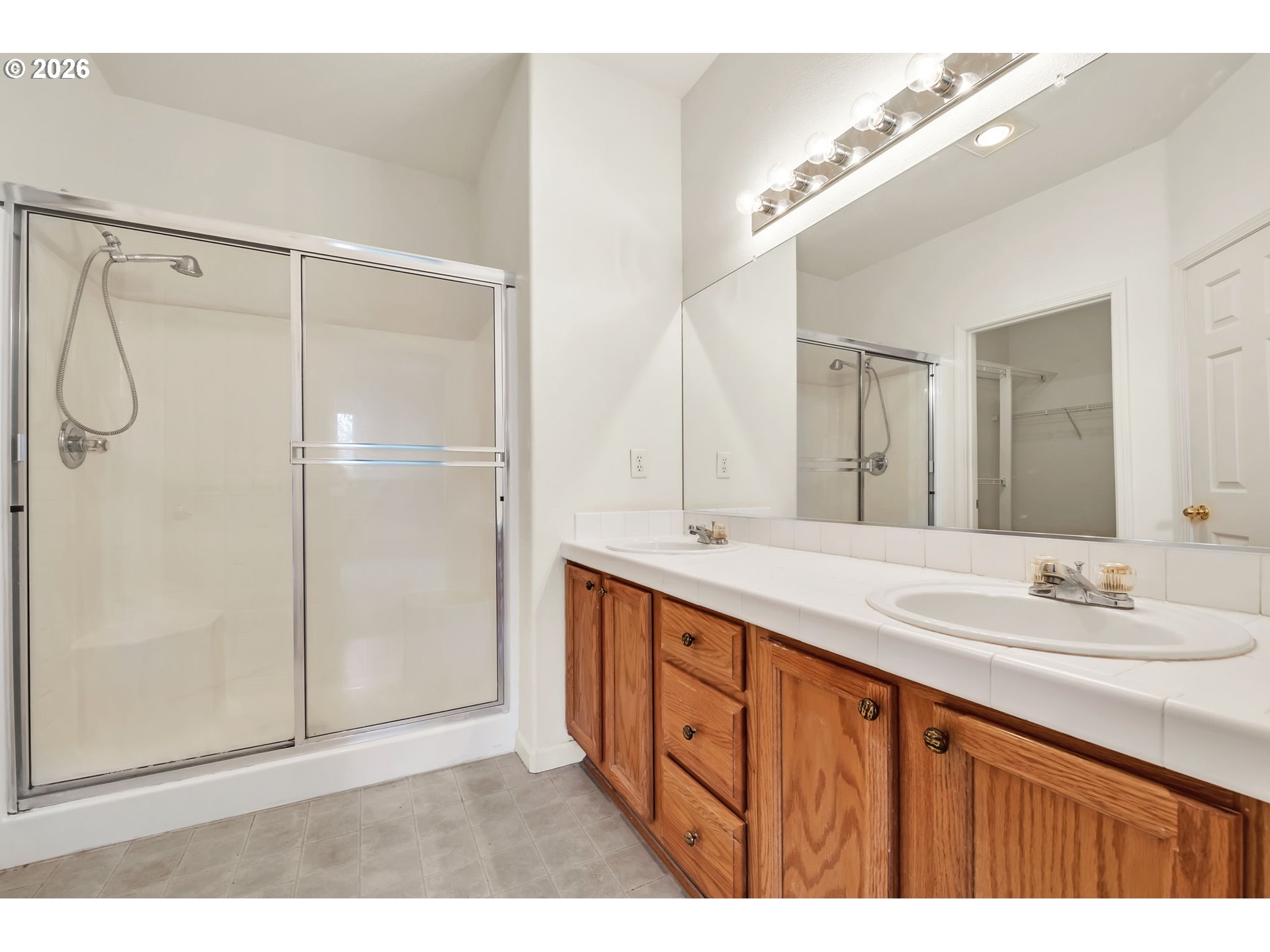 1493 Adelman Loop Eugene, OR 97402 - Photo 16 of 39