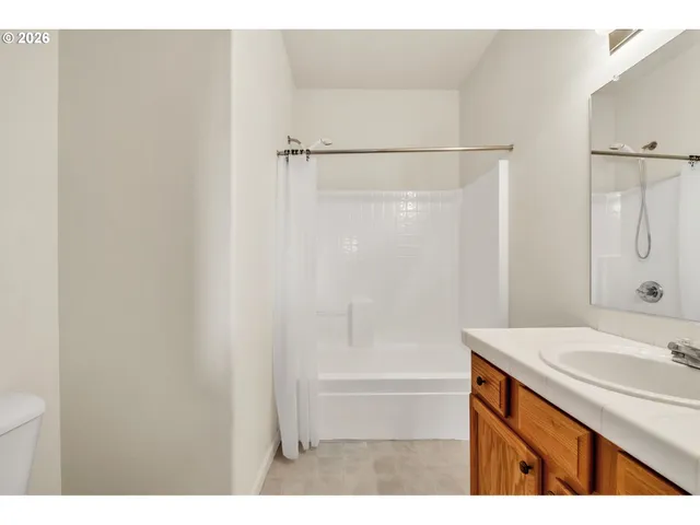 $465,000 | 1493 Adelman Loop, Eugene, OR 97402