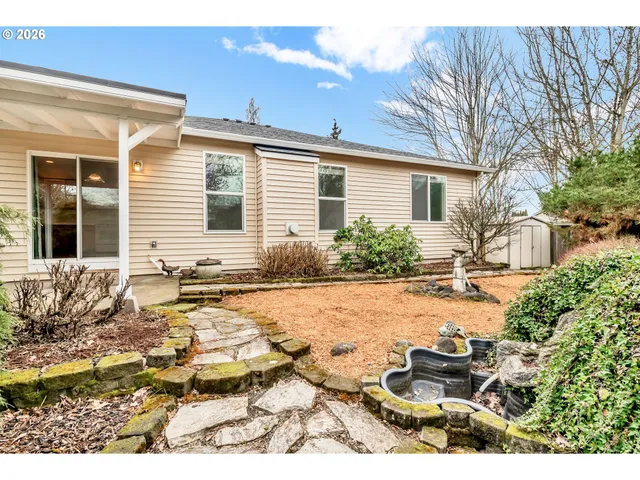 $465,000 | 1493 Adelman Loop, Eugene, OR 97402