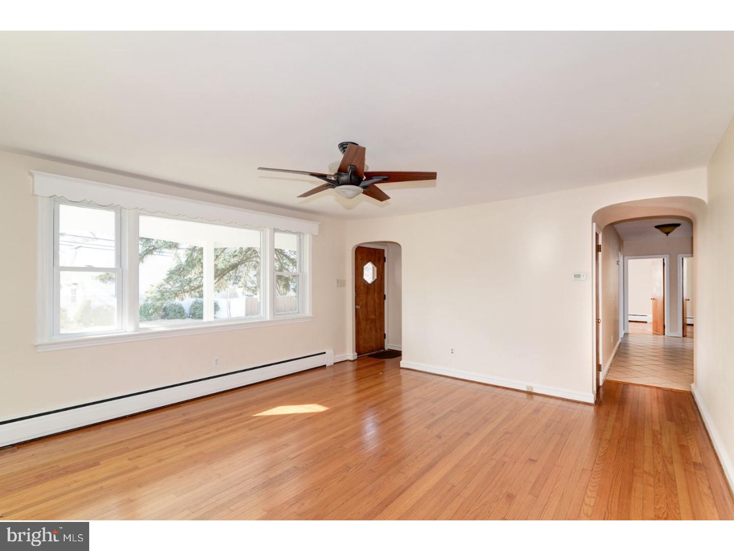 400 Nicholson Road Mount Ephraim, NJ 08059 - Photo 4 of 25 Gallery Image 4