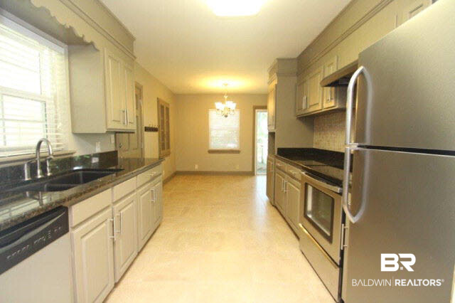 35 Lourando Drive Mobile, AL 36606 - Photo 7 of 17