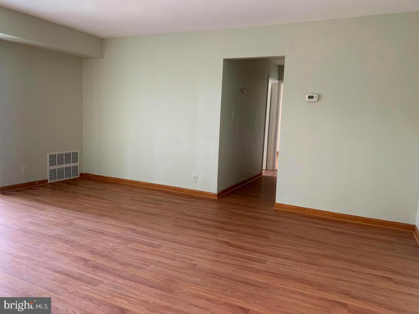 116 Van Buren Road, Unit 5 Voorhees, NJ 08043 - Photo 8 of 18 Living Room