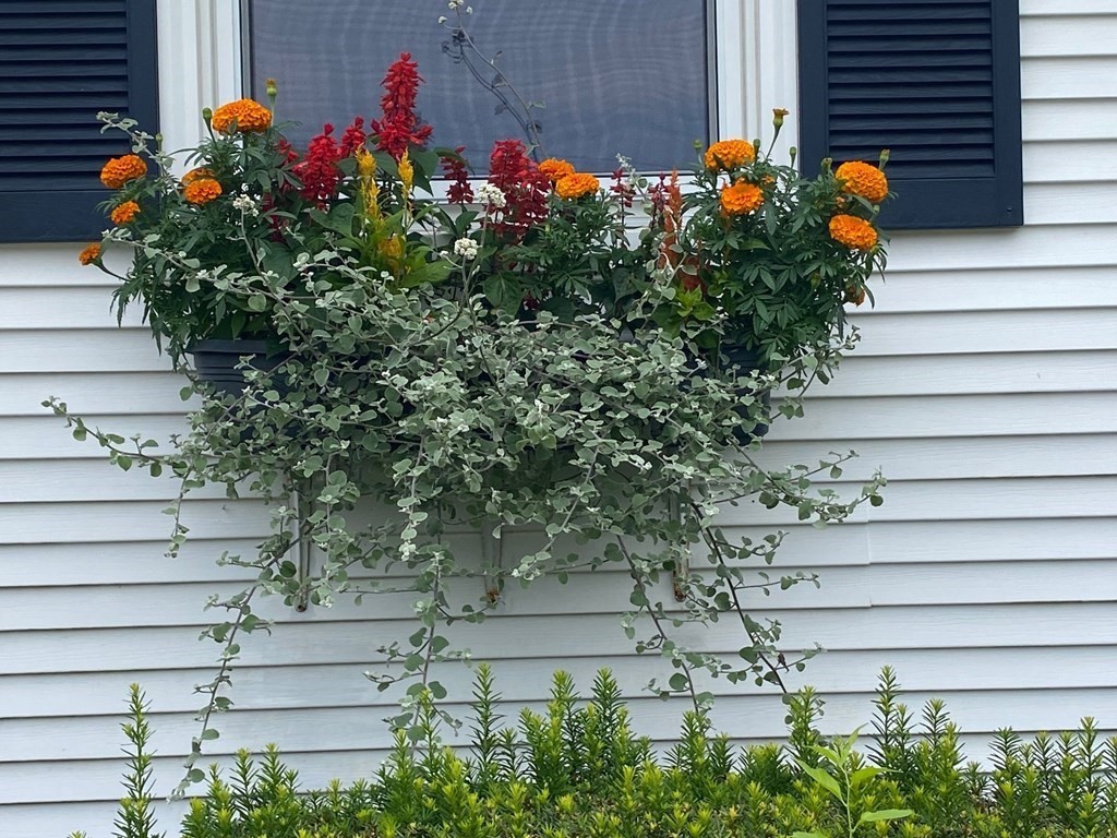 2 Staunton Road Groveland, MA 01834 - Photo 2 of 34 Gallery Image 2
