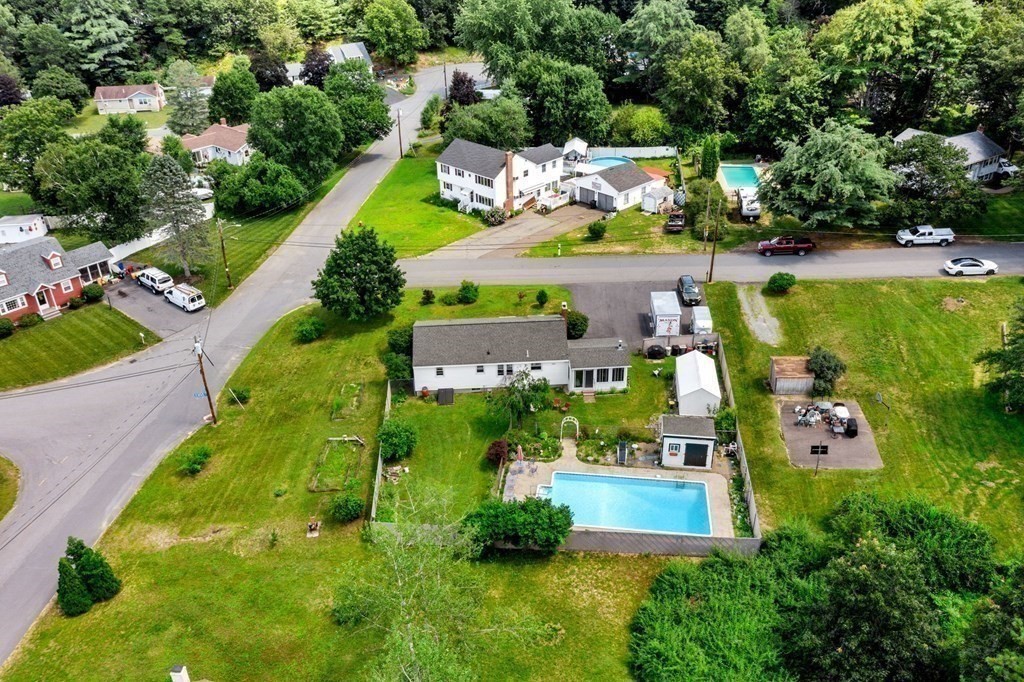 2 Staunton Road Groveland, MA 01834 - Photo 29 of 34 Gallery Image 29