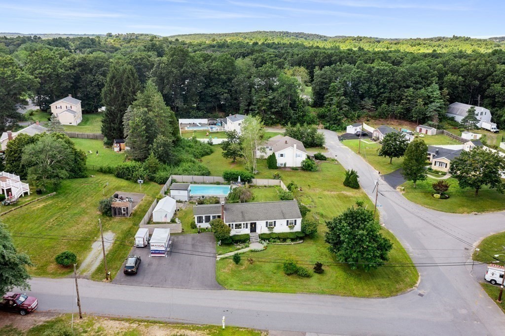 2 Staunton Road Groveland, MA 01834 - Photo 32 of 34 Gallery Image 32