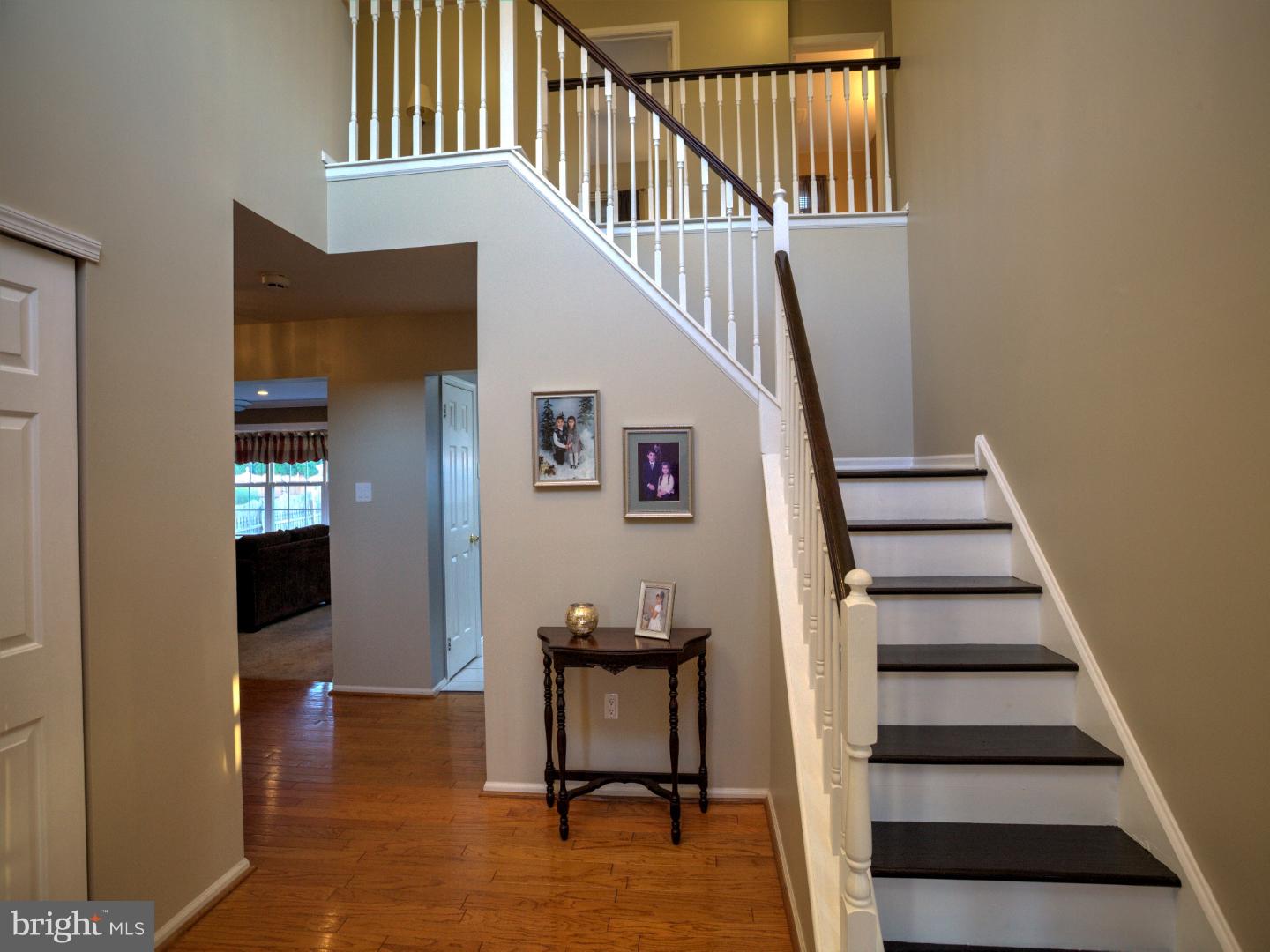 31 Equitation Way Sewell, NJ 08080 - Photo 10 of 25 Foyer