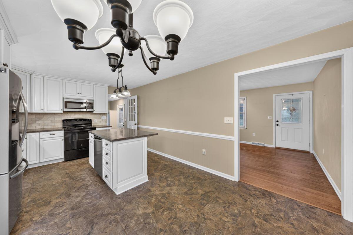 1069 Pecks Road Bedford, VA 24523 - Photo 11 of 47 11-DSC00709