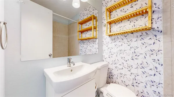 $2,135 | 1355 North Gaylord Street, Unit 5, Denver, CO 80206