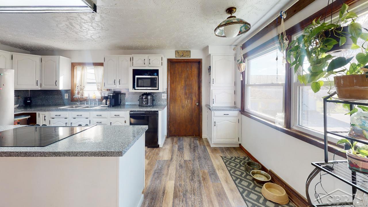2894 East Lapan Road Pinconning, MI 48650 - Photo 3 of 13