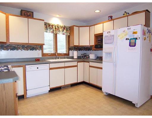 70 Brianna Lane Springfield, MA 01129 - Photo 4 of 16 Gallery Image 4