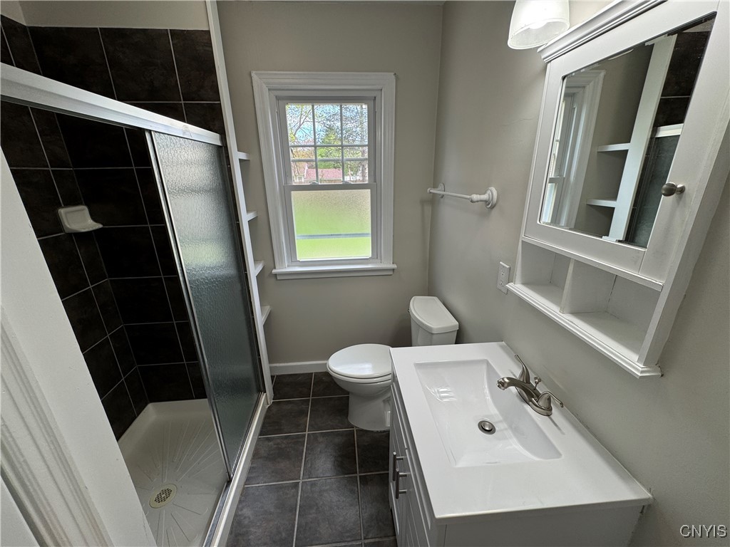 2025 Valley Drive Syracuse, NY 13207 - Photo 17 of 37