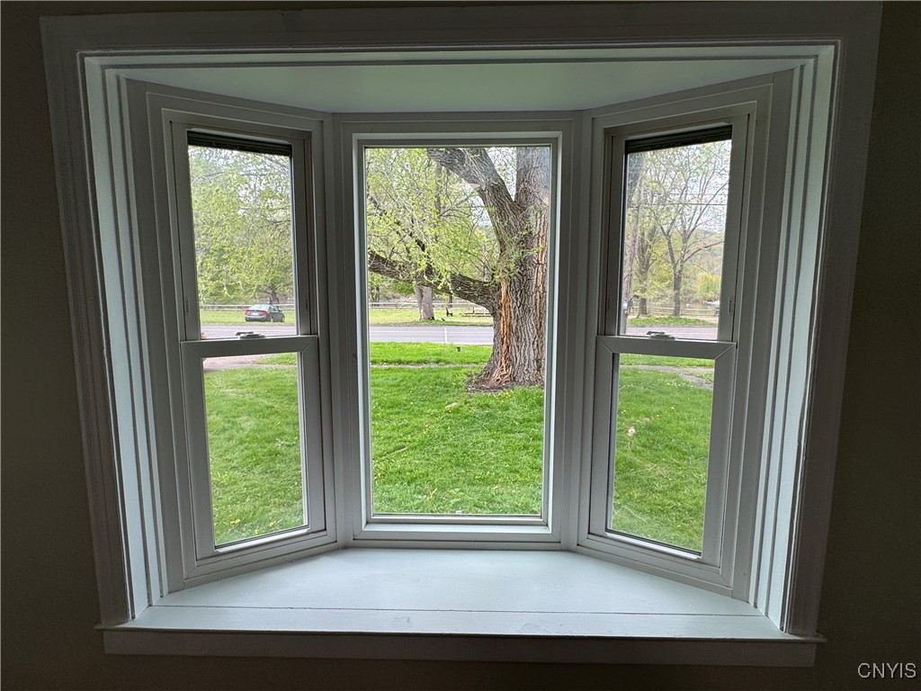 2025 Valley Drive Syracuse, NY 13207 - Photo 22 of 37